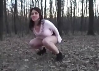 Brunette with a fat ass went to the woods and acted nasty